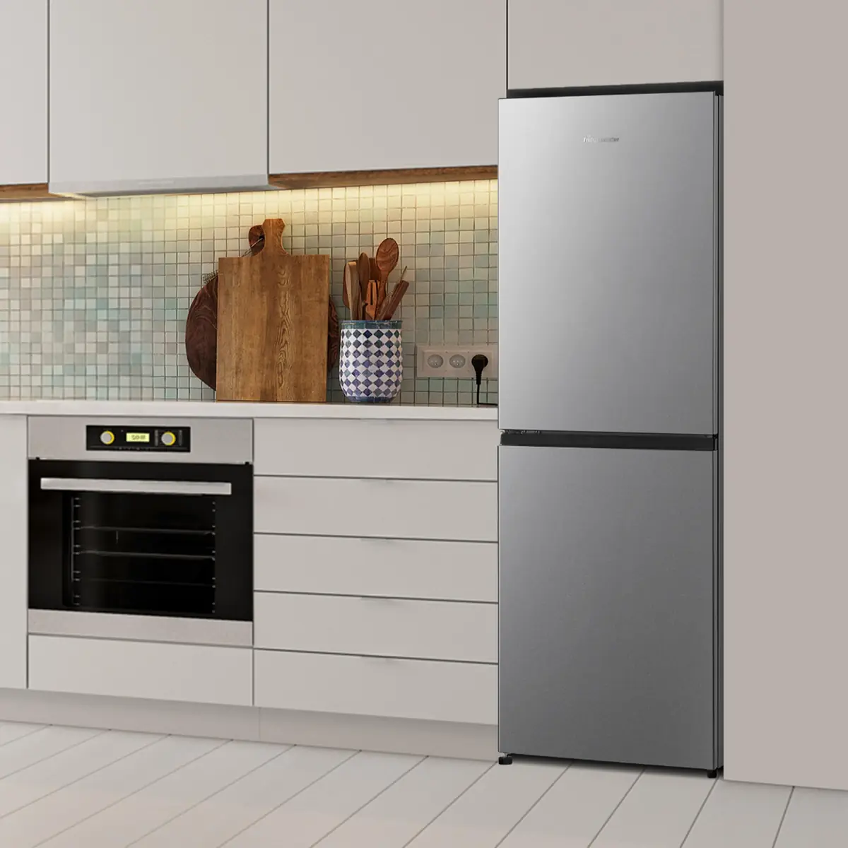 Fridgemaster Freestanding Fridge Freezer - Silver, 252L, 55cm, 50/50 Split - Image 13